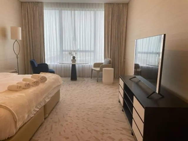 Reserve Now Stylish Studio4 In Palm Tower Sky Pool Views