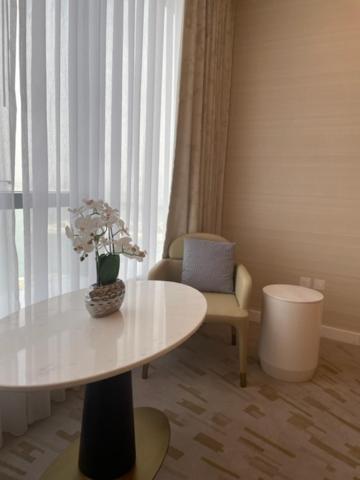 Reserve Now Stylish Studio4 In Palm Tower Sky Pool Views Dubai